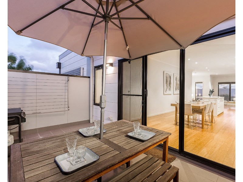 9/16 Dean Street, Yarraville VIC 3013