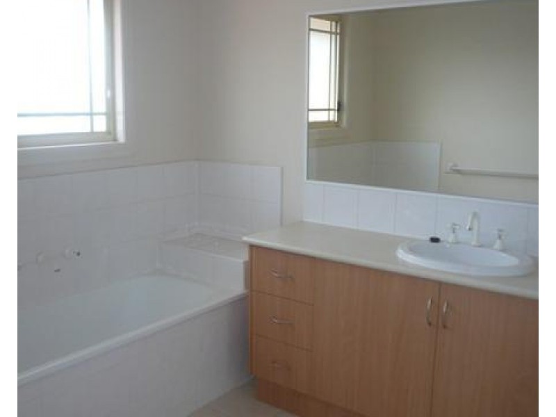 2/40-42 Kingsville Street, Kingsville VIC 3012