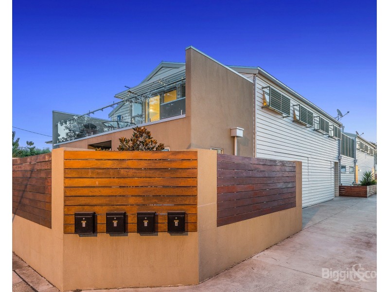 4/2 Severn Street, Yarraville VIC 3013