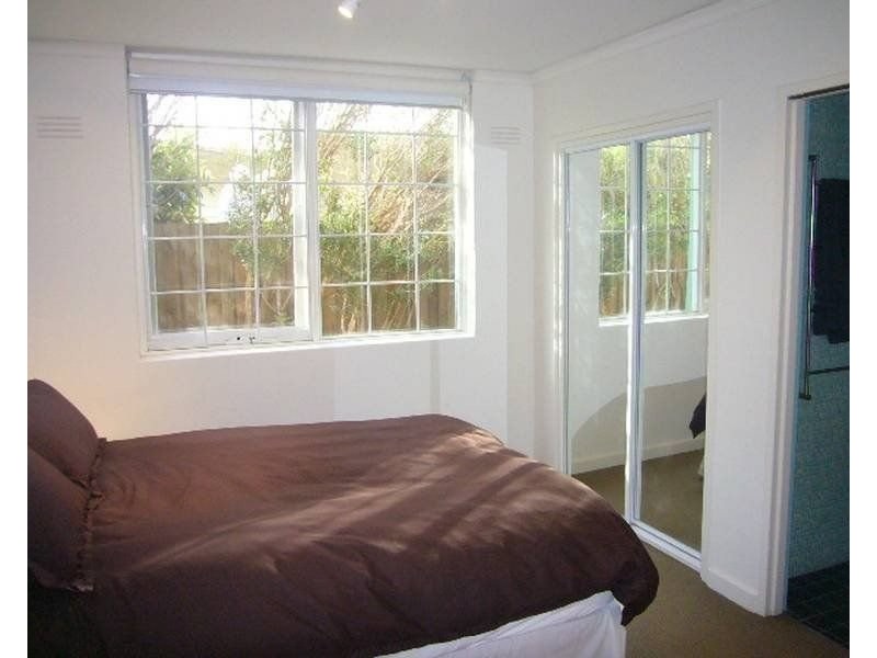 2/69 Hamilton Street, Yarraville VIC 3013