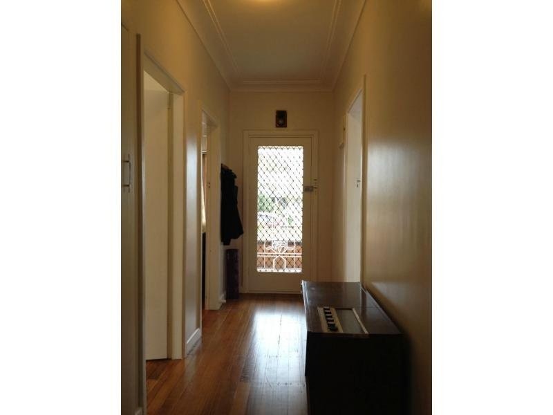 55 Blackshaws Road, Newport VIC 3015