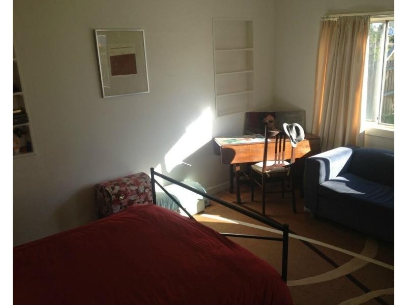 2 Sydney Street, Newport VIC 3015