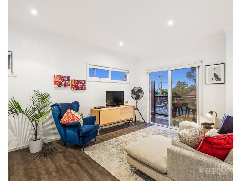 2/114 Somerville Road, Yarraville VIC 3013