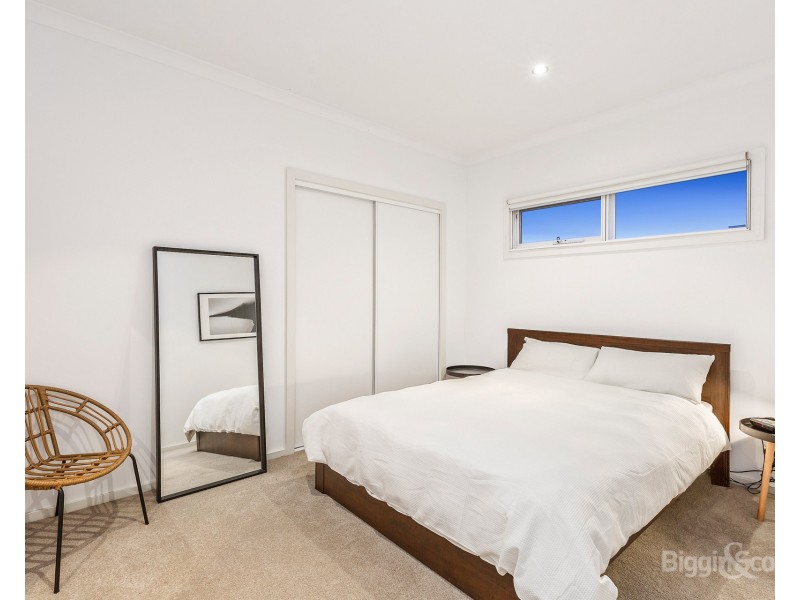 2/114 Somerville Road, Yarraville VIC 3013