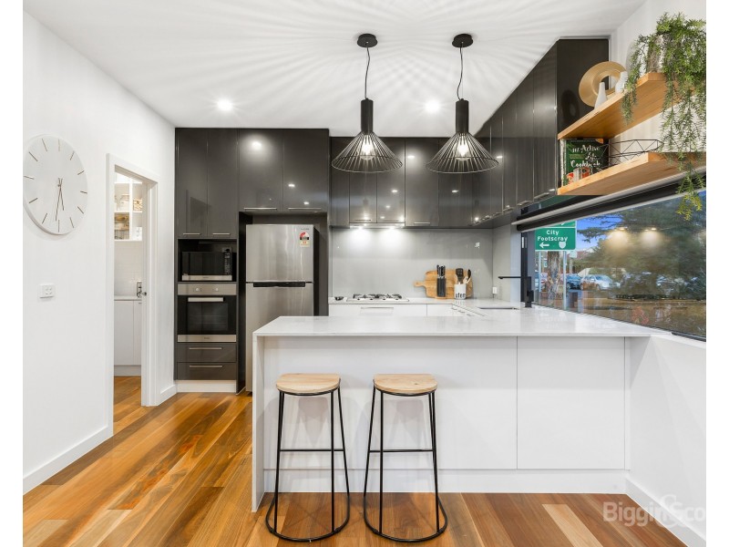 4 Ross Street, Newport VIC 3015
