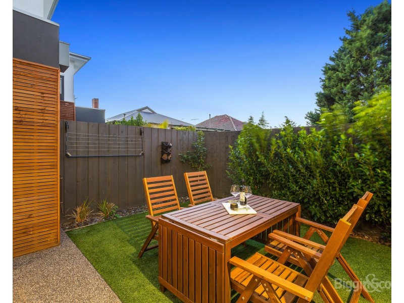 4 Ross Street, Newport VIC 3015