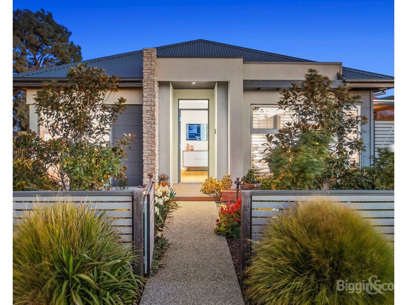 1/25 Eames Avenue, Brooklyn VIC 3012
