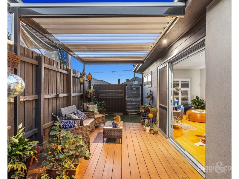 1/25 Eames Avenue, Brooklyn VIC 3012
