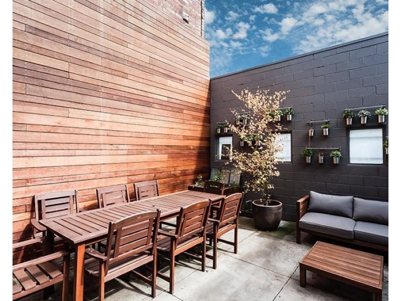 2/134 Charles Street, Seddon VIC 3011