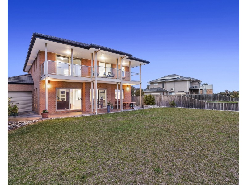 11 Ellis Close, Sanctuary Lakes VIC 3030