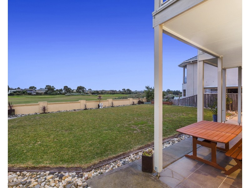 11 Ellis Close, Sanctuary Lakes VIC 3030