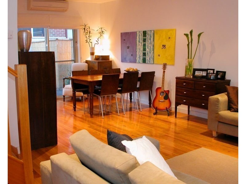 2/50 Roberts Street, West Footscray VIC 3012