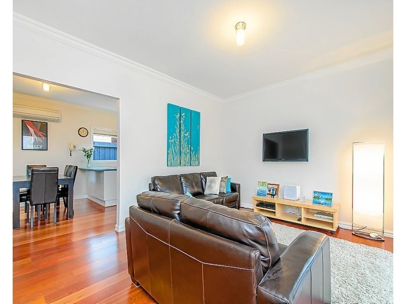 2/49 Charlotte Street, Newport VIC 3015