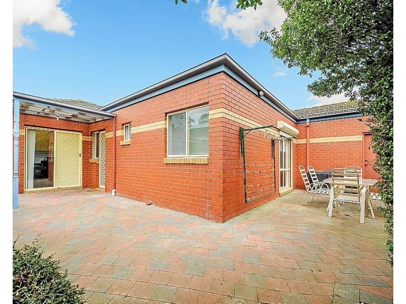 2/49 Charlotte Street, Newport VIC 3015