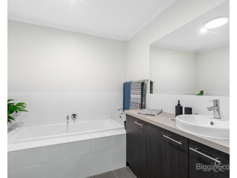 86 McDougall Drive, Footscray VIC 3011