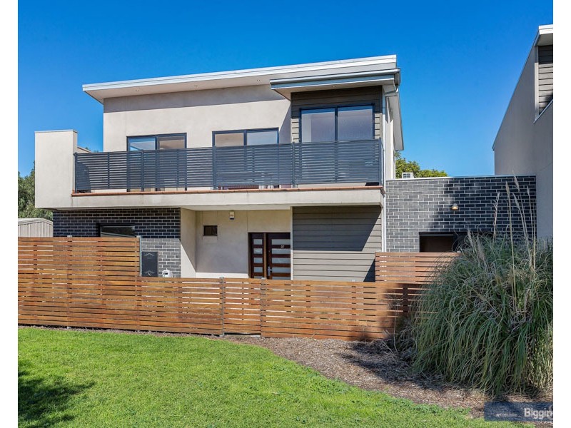37 Steele Street, Newport VIC 3015