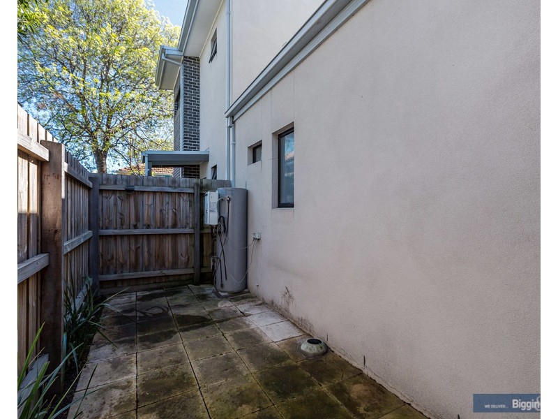 37 Steele Street, Newport VIC 3015