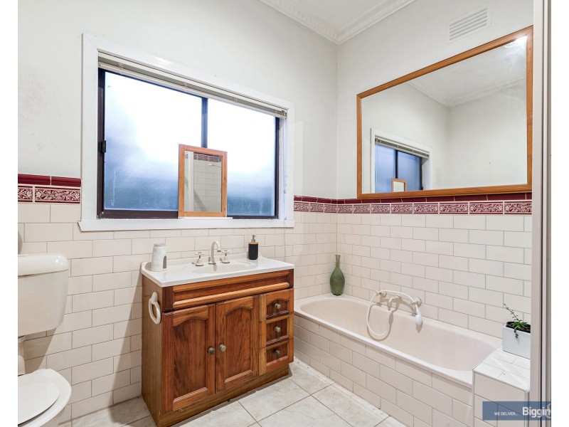 48 Greene Street, South Kingsville VIC 3015