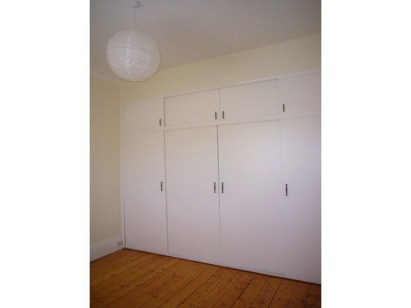 24 Pentland Parade, Seddon VIC 3011