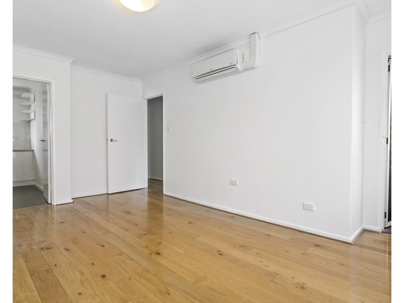 4/705 Barkly Street, West Footscray VIC 3012