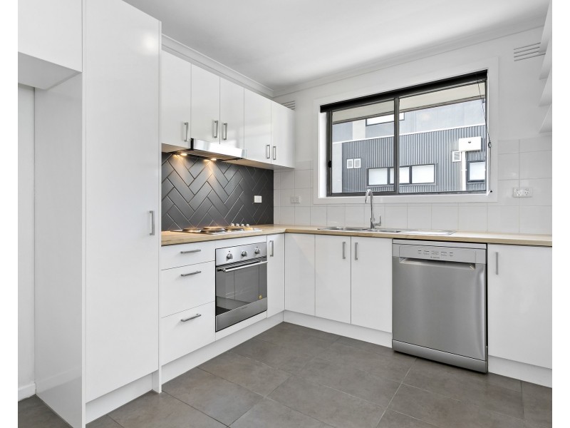 4/705 Barkly Street, West Footscray VIC 3012