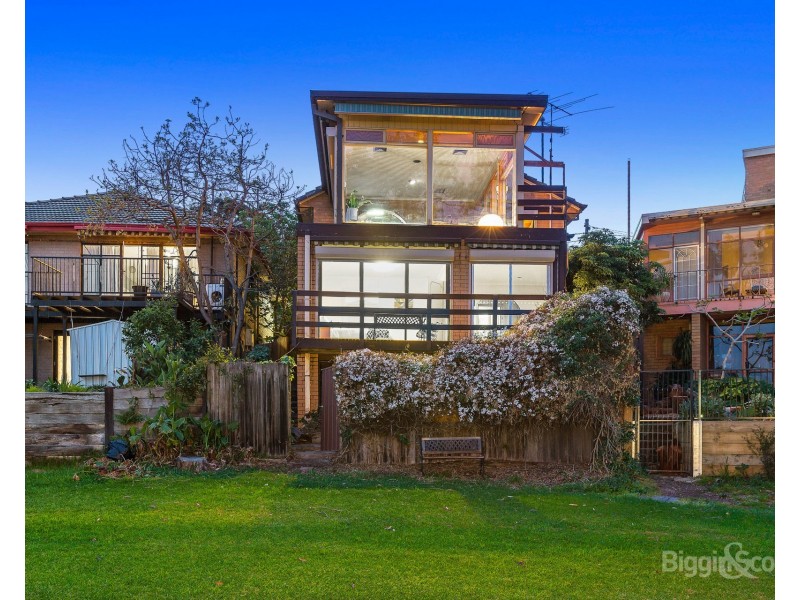 17 Smith Crescent, Footscray VIC 3011