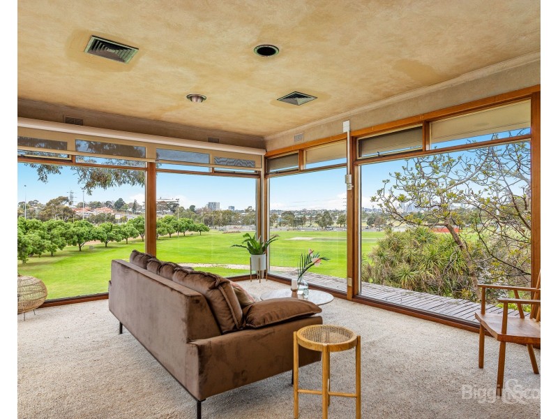 17 Smith Crescent, Footscray VIC 3011