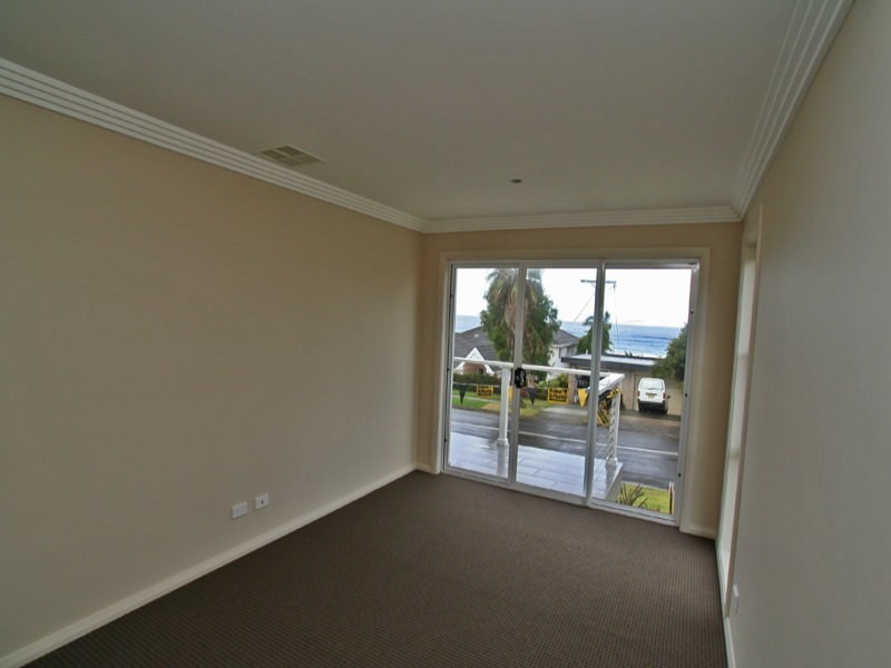 Unit 1/2 Kiarama Avenue, Kiama Downs NSW 2533