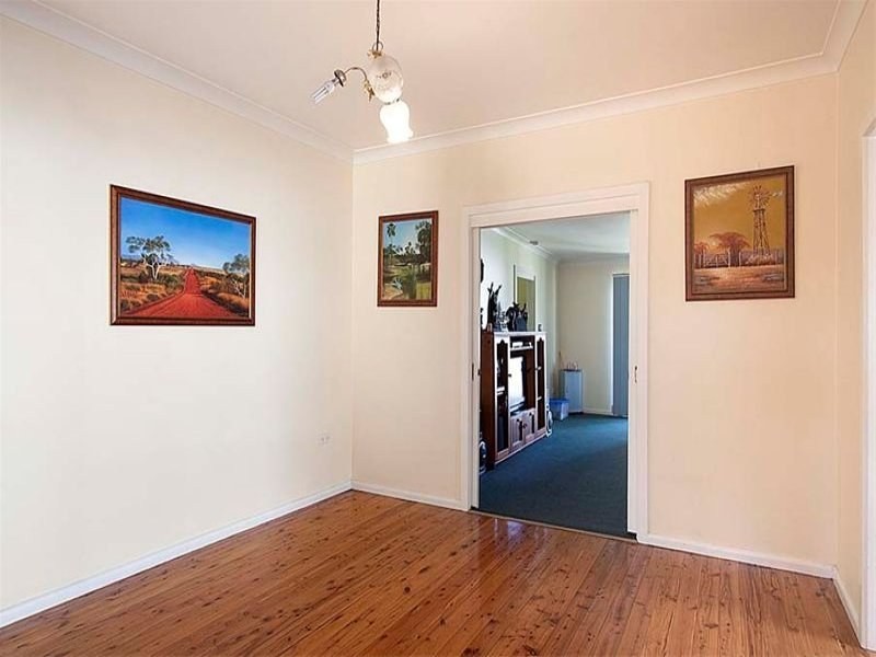 19 Shellharbour Road, Warilla NSW 2528