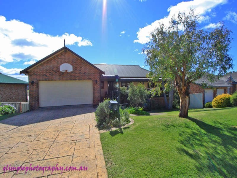 18 Ironbark Crescent, Kiama Downs NSW 2533