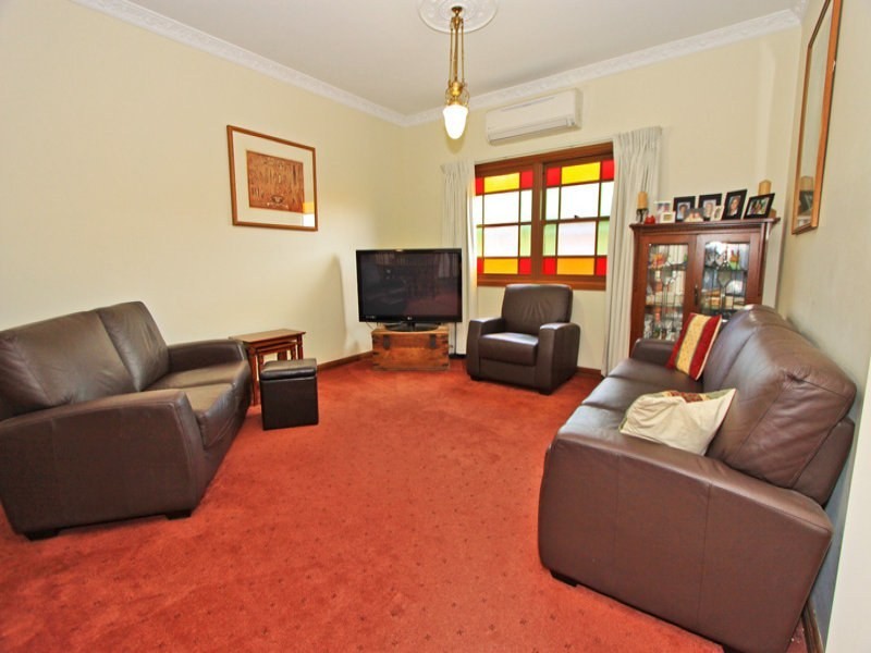 18 Ironbark Crescent, Kiama Downs NSW 2533