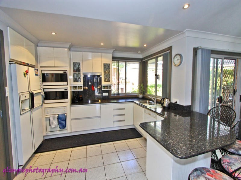 10 Girrawheen Avenue, Kiama NSW 2533