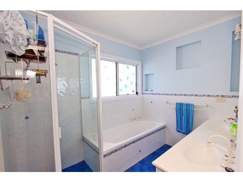 14 Hutchinson Street, Bombo NSW 2533