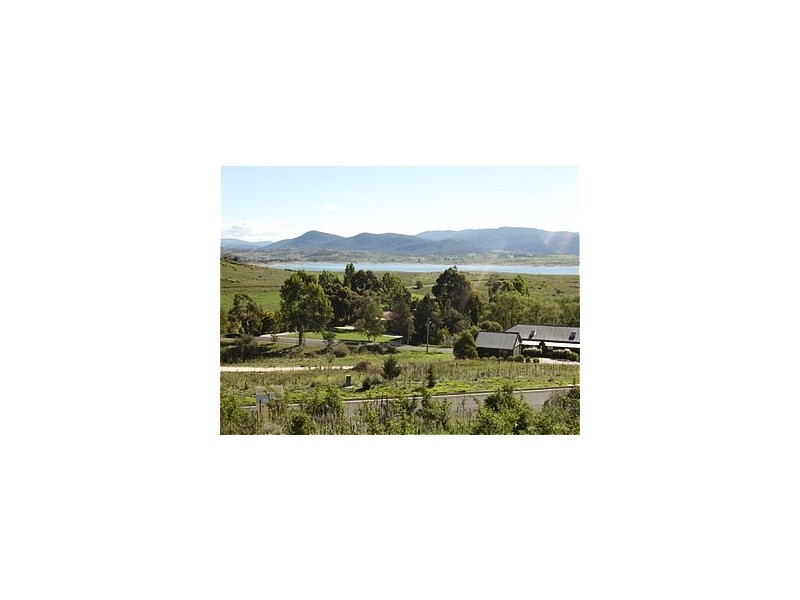 11 Acacia Place, East Jindabyne NSW 2627