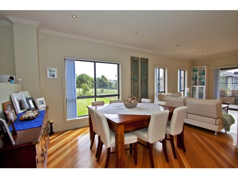 8 Hayman Crescent, Shell Cove NSW 2529