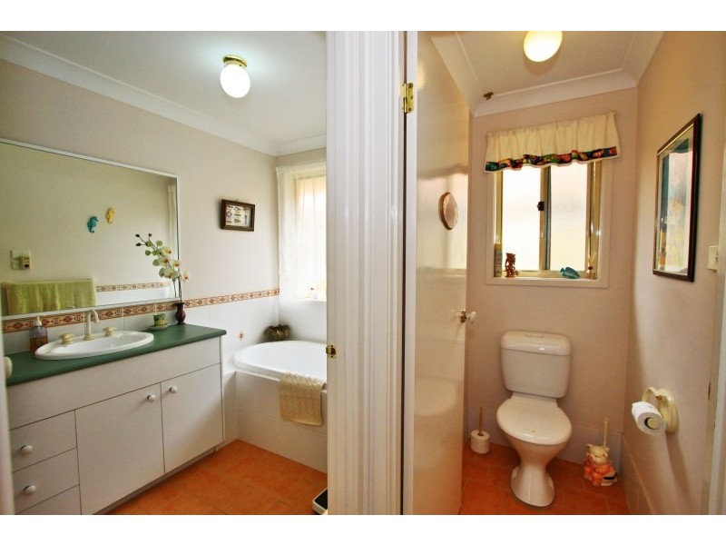 28 Southern Cross Boulevard, Shell Cove NSW 2529