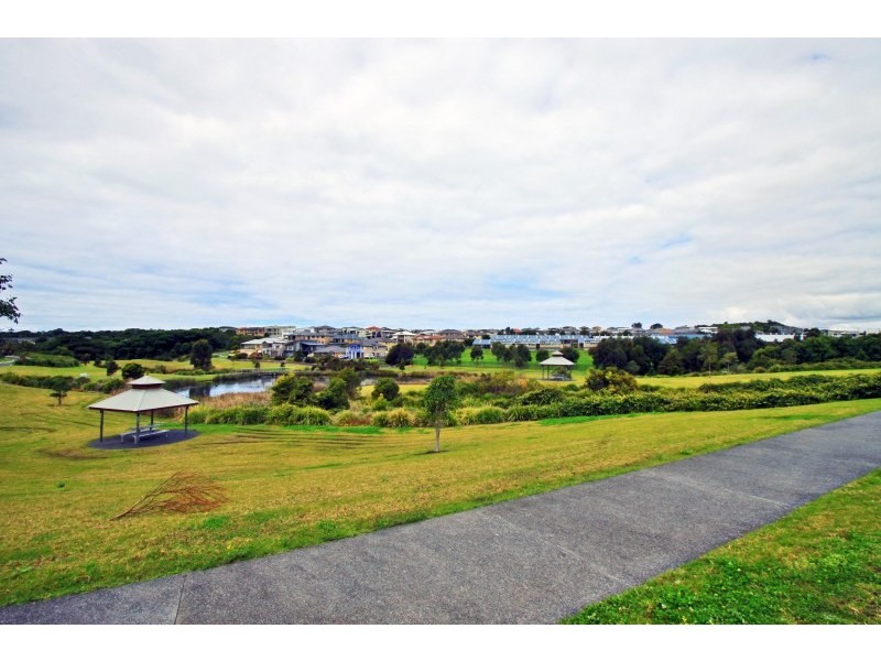 28 Southern Cross Boulevard, Shell Cove NSW 2529