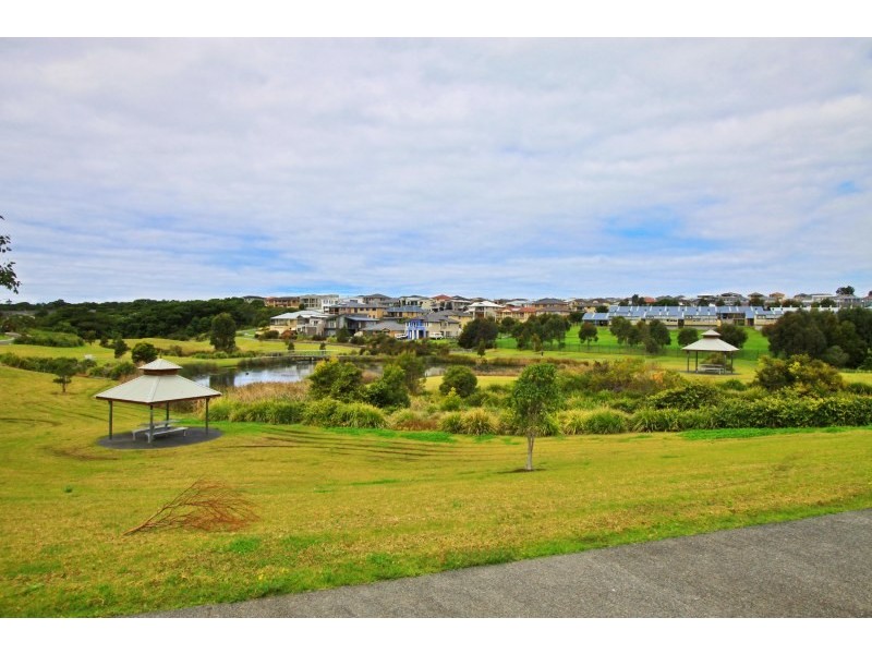 28 Southern Cross Boulevard, Shell Cove NSW 2529