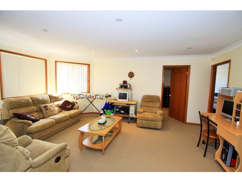 15 Curalo Place, Flinders NSW 2529