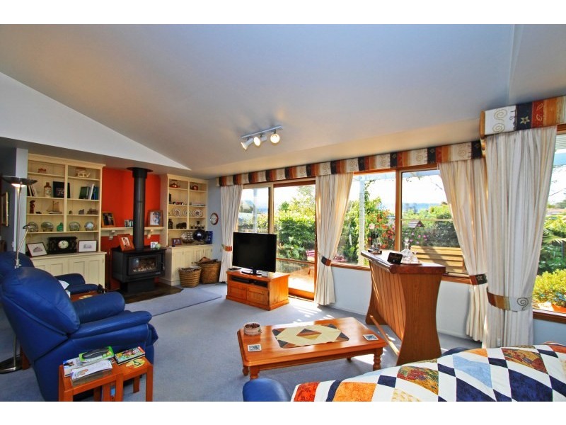 15 Archibald Road, Gerringong NSW 2534
