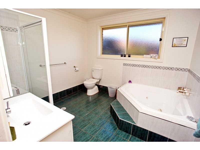 3 Riversdale Avenue, Kiama Downs NSW 2533