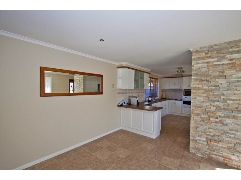 20 Arcadia Street, Warilla NSW 2528