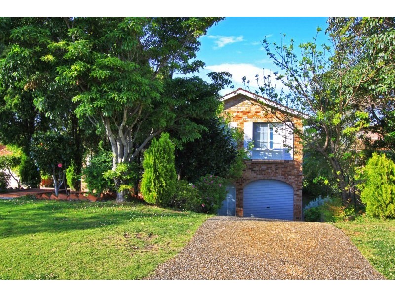 11 Irvine Street, Kiama NSW 2533