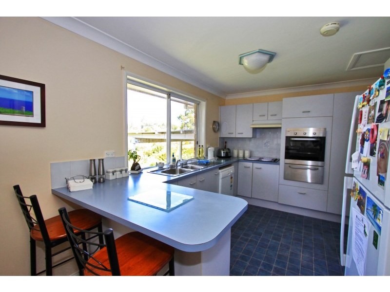 11 Irvine Street, Kiama NSW 2533