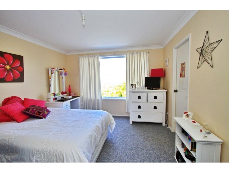 11 Irvine Street, Kiama NSW 2533