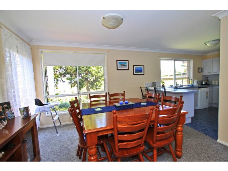 11 Irvine Street, Kiama NSW 2533