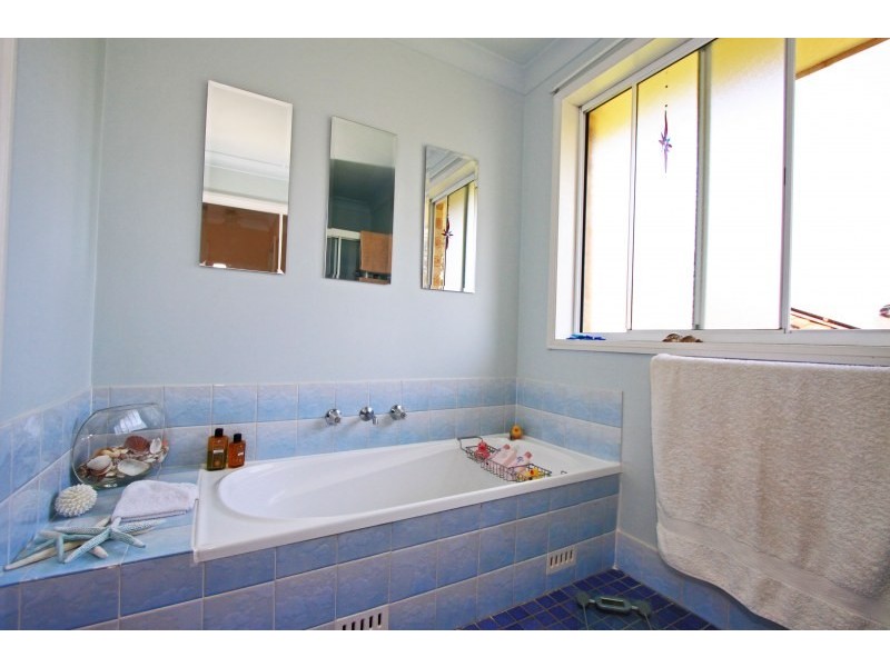 11 Irvine Street, Kiama NSW 2533