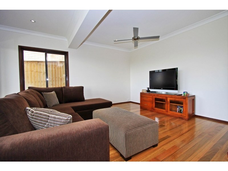 20 Anembo Crescent, Kiama Heights NSW 2533