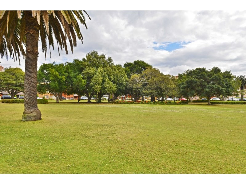 6/12  Market Place, Wollongong NSW 2500