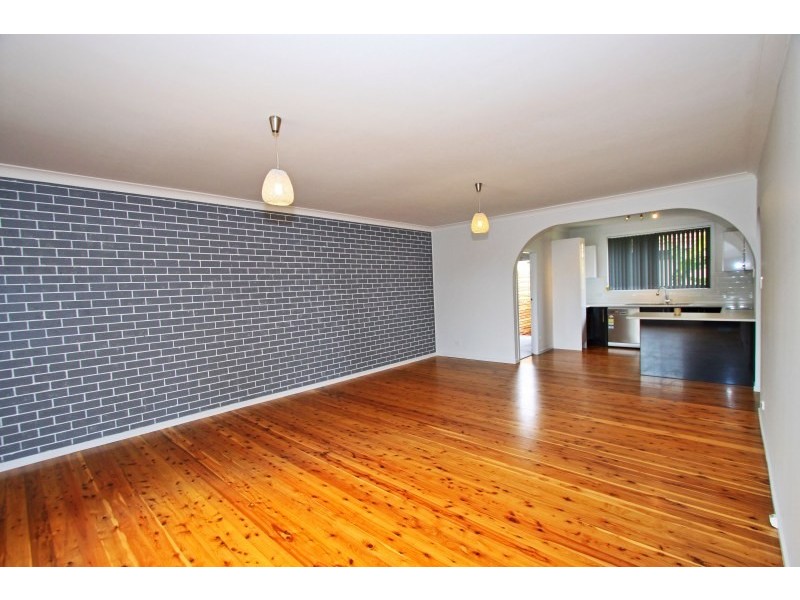 Unit 1/23 Shellharbour Road, Lake Illawarra NSW 2528